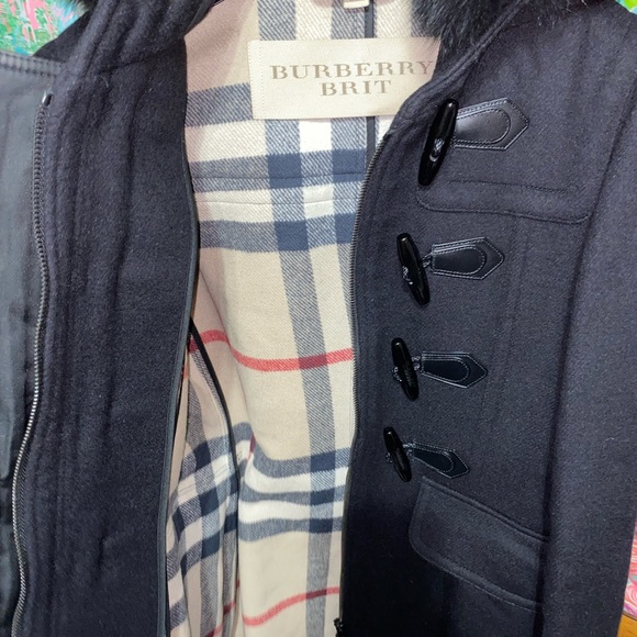 Authentic  Burberry  duffle coat - like new - Picture 7 of 8